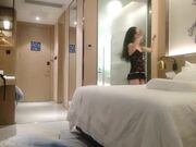 排骨哥星級酒店開房直播高價約翹臀妹子啪啪01