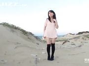 去海边郊游让小姨子脱掉内衣在海边来了一发接着去酒店继续操1