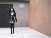 让又大又硬的肉棒插入网衣美人油光光的肉穴