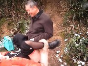 大爷野外嫖野鸡