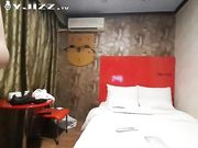 F奶美女摄像头前直播摔奶给你看